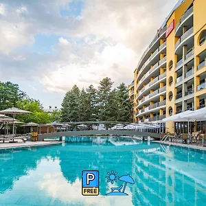Hvd Viva Club Ultra - Private & Free Parking 4*, Golden Sands Bulgaria